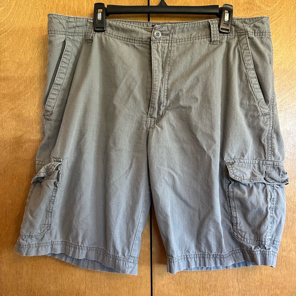 Men's Casual Gray Cargo Shorts